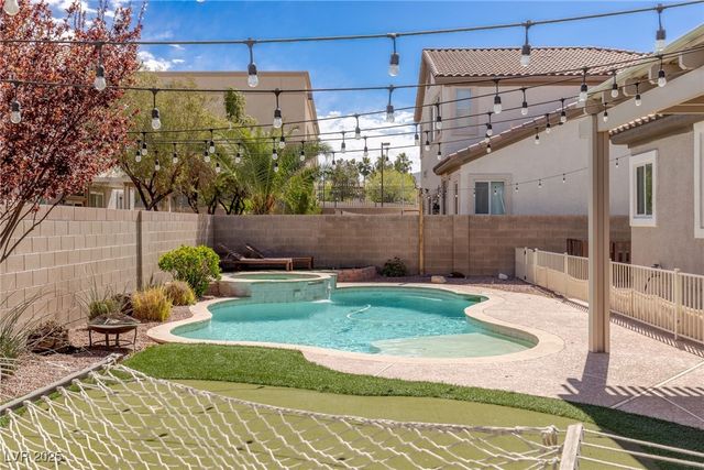 11484 Roncat Court, Las Vegas, NV 89141