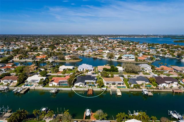 2032 KANSAS AVENUE NE, St Petersburg, FL 33703