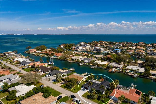 2032 KANSAS AVENUE NE, St Petersburg, FL 33703