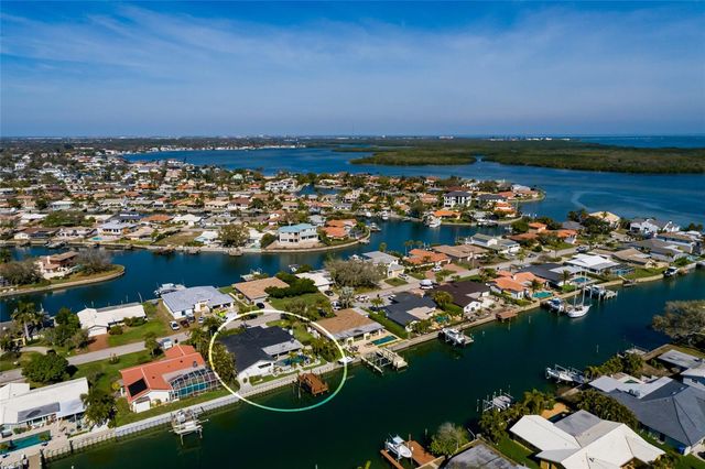 2032 KANSAS AVENUE NE, St Petersburg, FL 33703