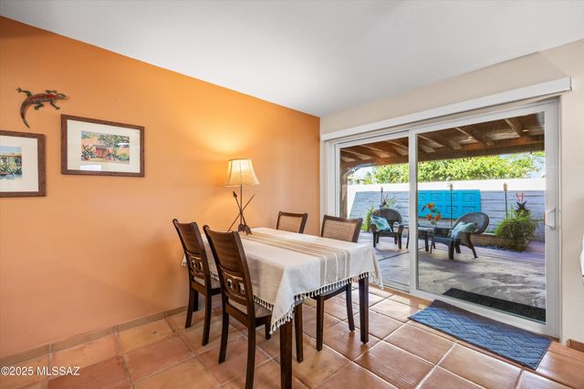 5011 N Pueblo Villas Drive, Tucson, AZ 85704