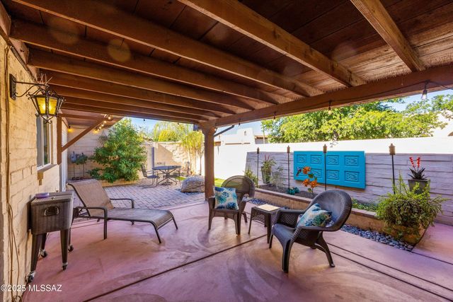 5011 N Pueblo Villas Drive, Tucson, AZ 85704