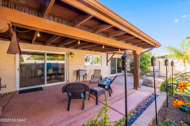 5011 N Pueblo Villas Drive, Tucson, AZ 85704