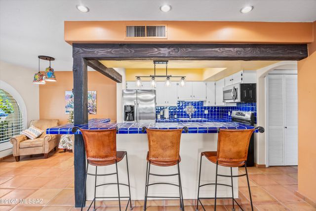 5011 N Pueblo Villas Drive, Tucson, AZ 85704