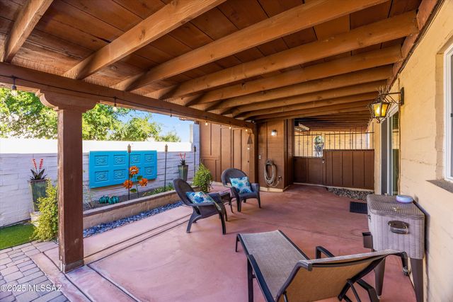 5011 N Pueblo Villas Drive, Tucson, AZ 85704