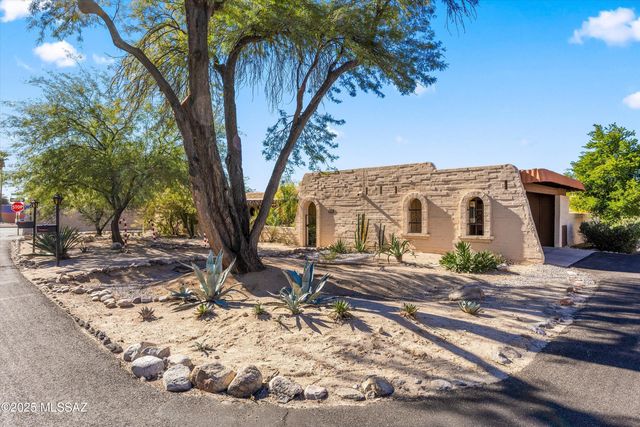 5011 N Pueblo Villas Drive, Tucson, AZ 85704
