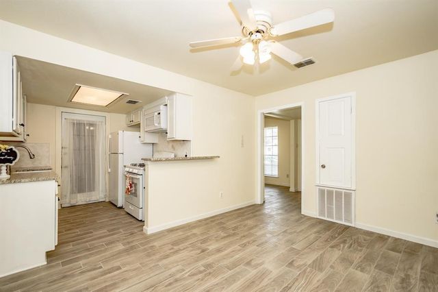 12106 Pompton Drive, Houston, TX 77089
