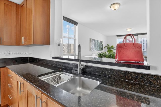 3340 NE 190th St 1101, Aventura, FL 33180