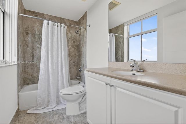 3340 NE 190th St 1101, Aventura, FL 33180