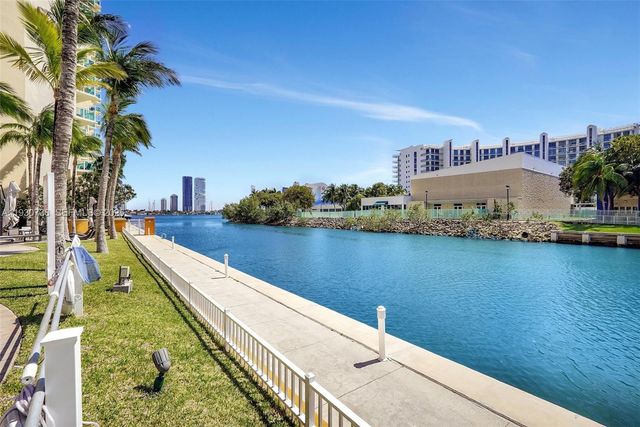 3340 NE 190th St 1101, Aventura, FL 33180