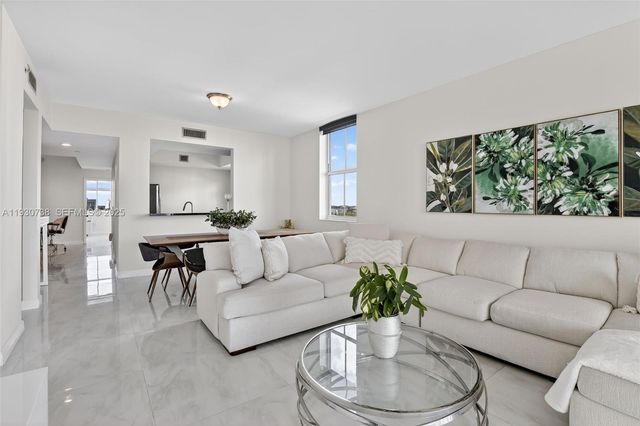 3340 NE 190th St 1101, Aventura, FL 33180