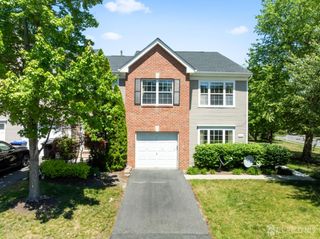 208 Windsong Circle, East Brunswick, NJ 08816