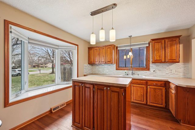 11940 Pennsylvania Avenue N, Champlin, MN 55316