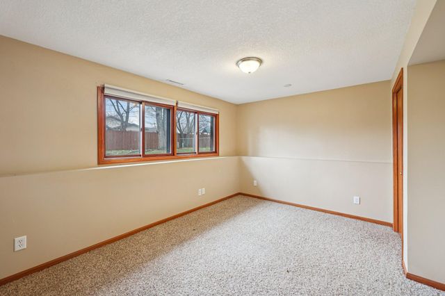 11940 Pennsylvania Avenue N, Champlin, MN 55316