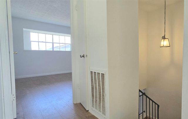 7151 Chasewood Drive, Houston, TX 77489