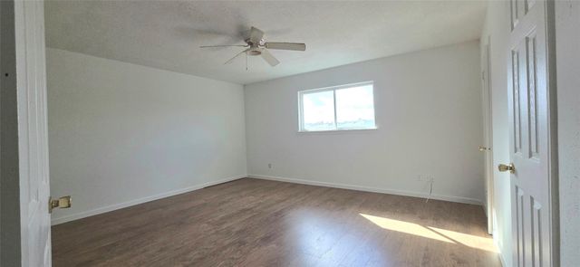 7151 Chasewood Drive, Houston, TX 77489