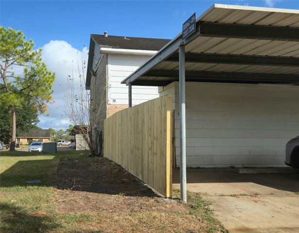 7151 Chasewood Drive, Houston, TX 77489