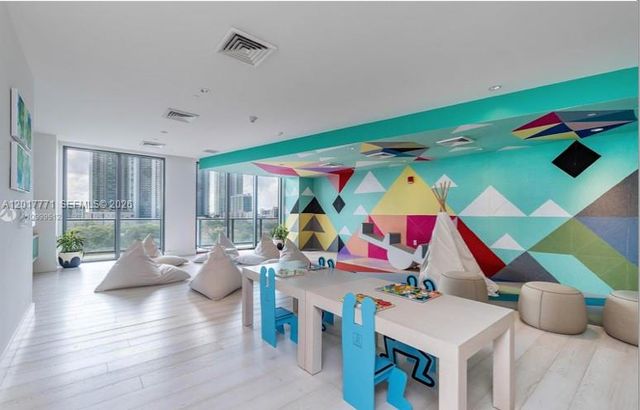 121 NE 34th St 1204, Miami, FL 33137