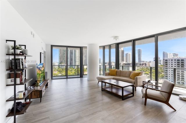 121 NE 34th St 1204, Miami, FL 33137