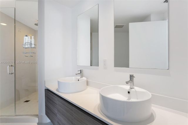 121 NE 34th St 1204, Miami, FL 33137