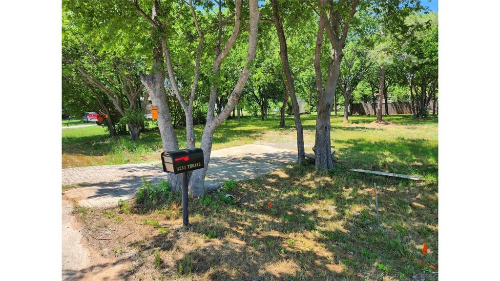 4251 Thousand Oaks Drive, Argyle, TX 76226 — photo 2