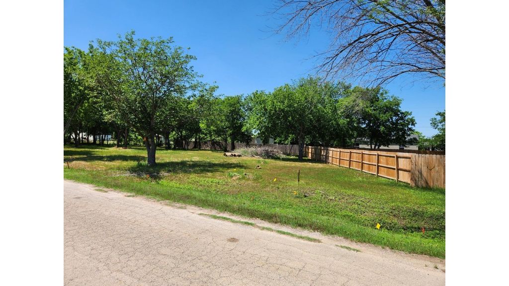 4251 Thousand Oaks Drive, Argyle, TX 76226 — photo 5