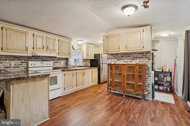 141 PENN DR, Coatesville, PA 19320