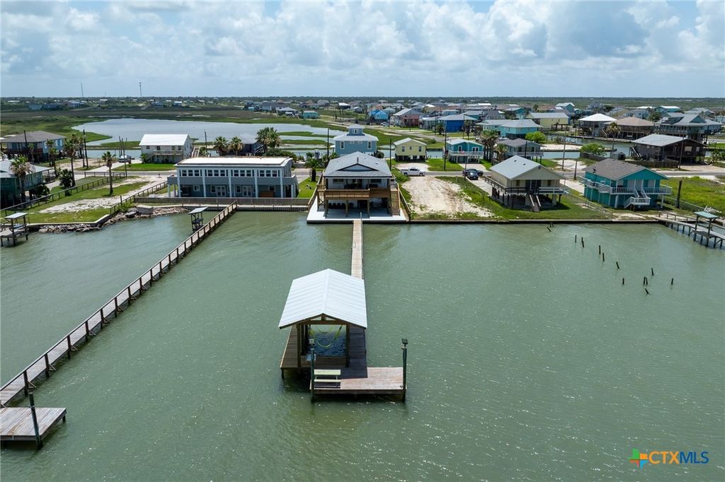 45 Belaire, Rockport, TX 78382