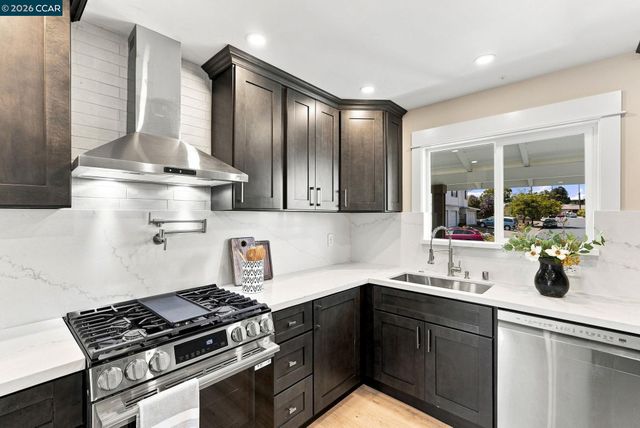 2225 Meadowlark St, San Pablo, CA 94806