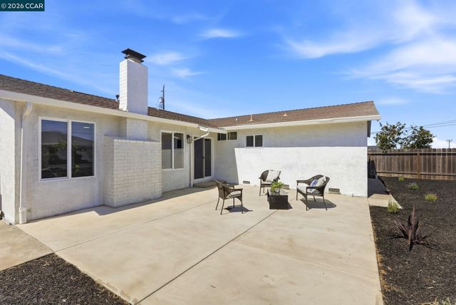 2225 Meadowlark St, San Pablo, CA 94806