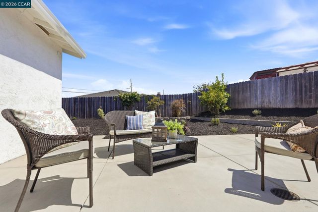 2225 Meadowlark St, San Pablo, CA 94806