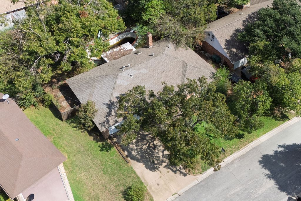 4917 Emerald Lake Drive, Fort Worth, TX 76103 — photo 5