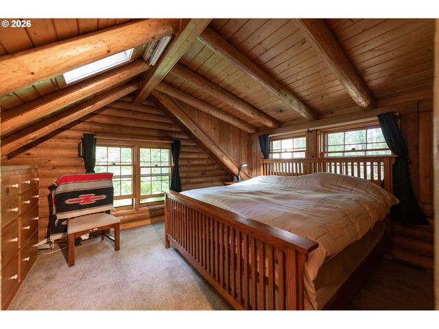 16351 S HATTAN Rd, Oregon City, OR 97045