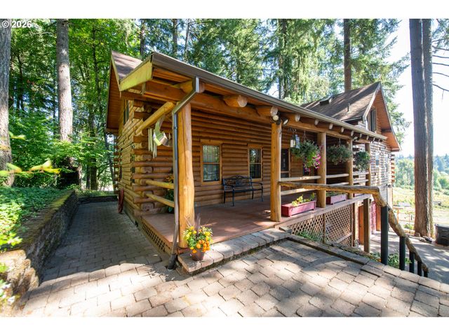 16351 S HATTAN Rd, Oregon City, OR 97045