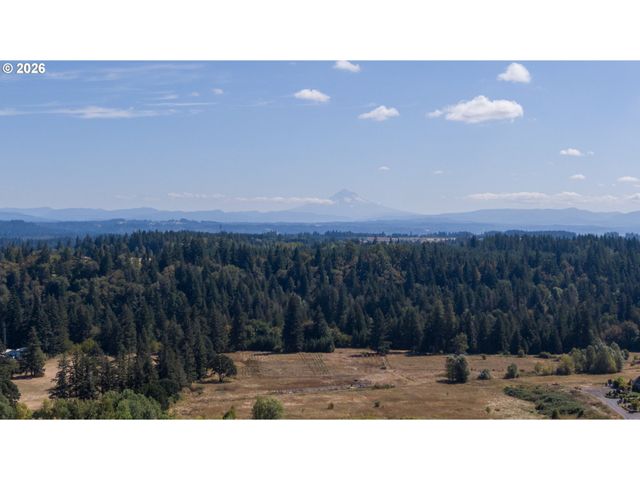 16351 S HATTAN Rd, Oregon City, OR 97045