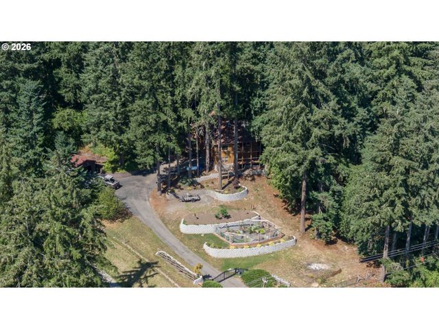 16351 S HATTAN Rd, Oregon City, OR 97045