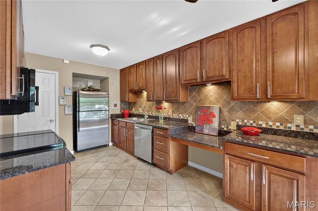 1706 Thorny Briar Drive, Creve Coeur, MO 63146