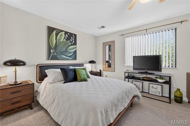 1706 Thorny Briar Drive, Creve Coeur, MO 63146