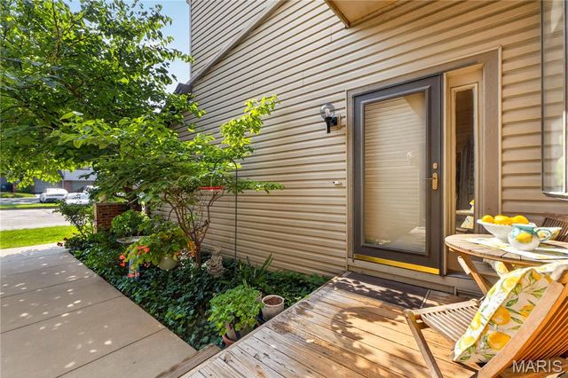 1706 Thorny Briar Drive, Creve Coeur, MO 63146