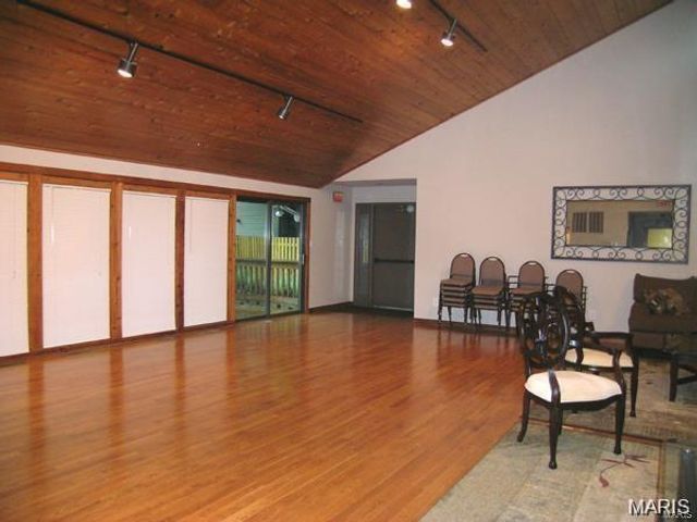1706 Thorny Briar Drive, Creve Coeur, MO 63146