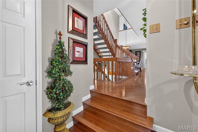 1706 Thorny Briar Drive, Creve Coeur, MO 63146