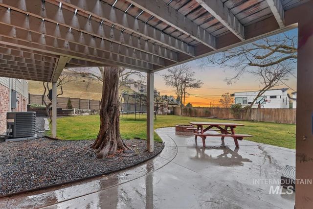 4801 W. Hillside Ave, Boise, ID 83703