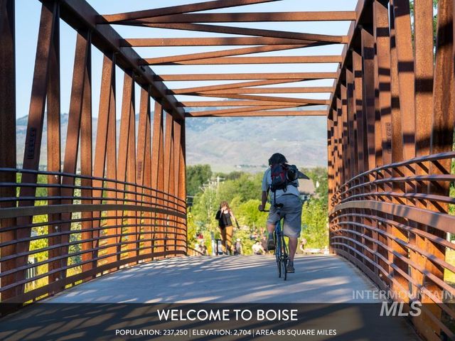 4801 W. Hillside Ave, Boise, ID 83703