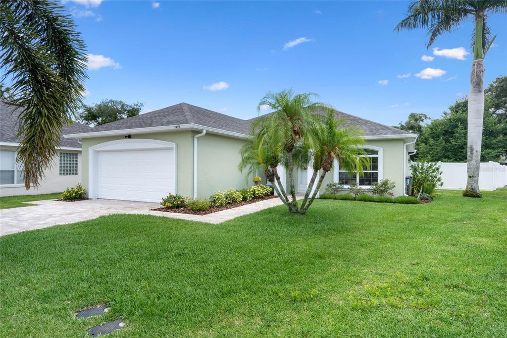 1019 ROBIN LANE, Winter Haven, FL 33884