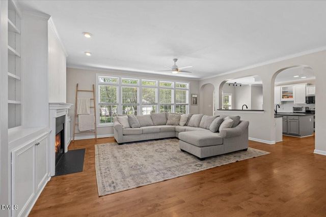 2817 Crystal Oaks Lane, Raleigh, NC 27614