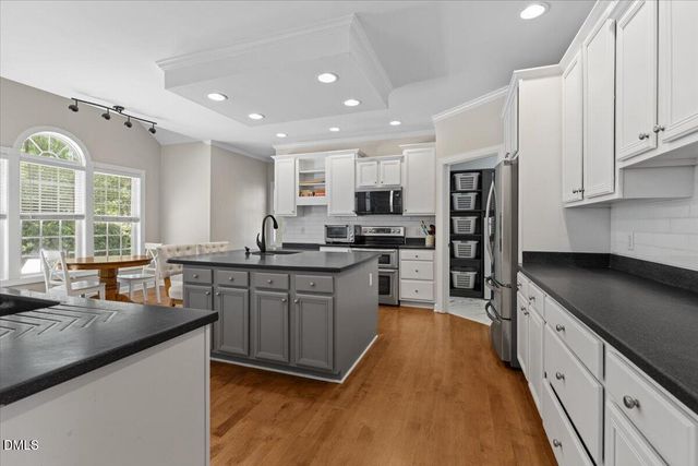 2817 Crystal Oaks Lane, Raleigh, NC 27614
