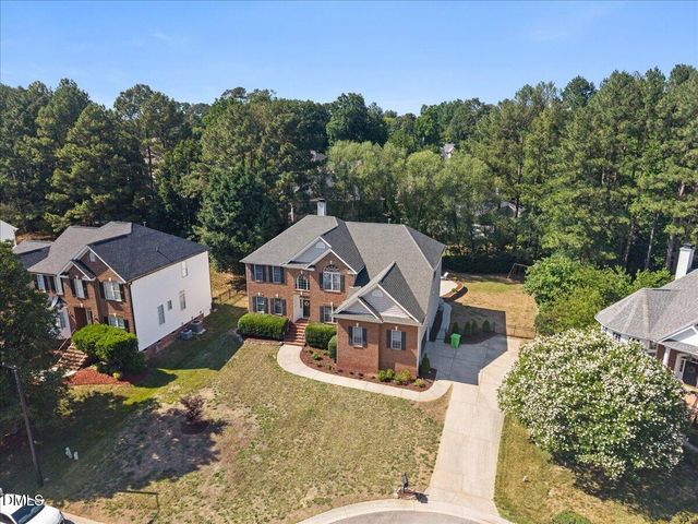 2817 Crystal Oaks Lane, Raleigh, NC 27614