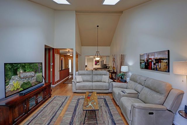 323 Bridge Way, Nevada City, CA 95959