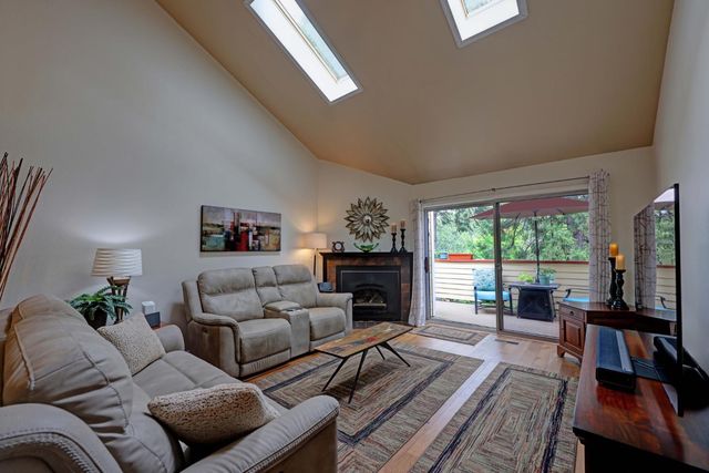 323 Bridge Way, Nevada City, CA 95959