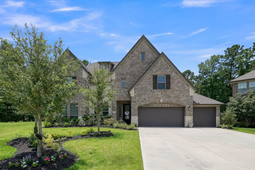 425 Christians Court, Montgomery, TX 77316